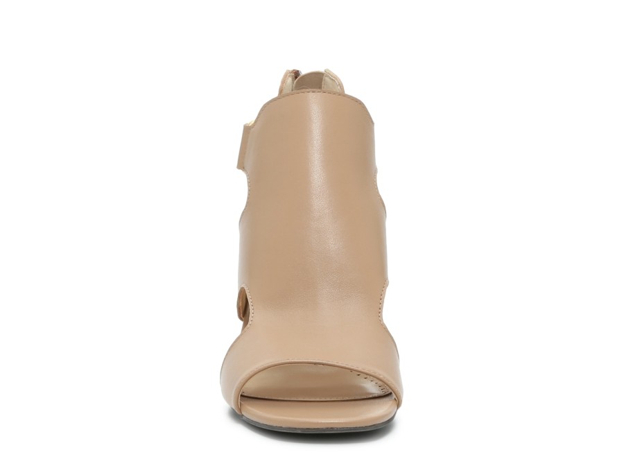 Wholesale Adrienne Vittadini Alton Sandal Beige