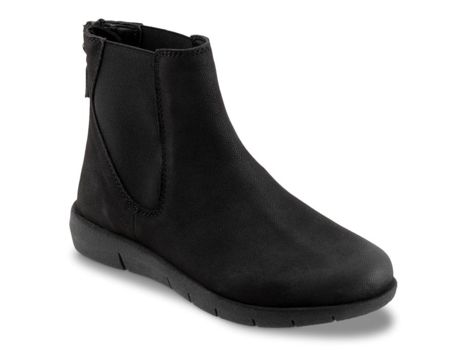 Hot Softwalk Albany Bootie Black