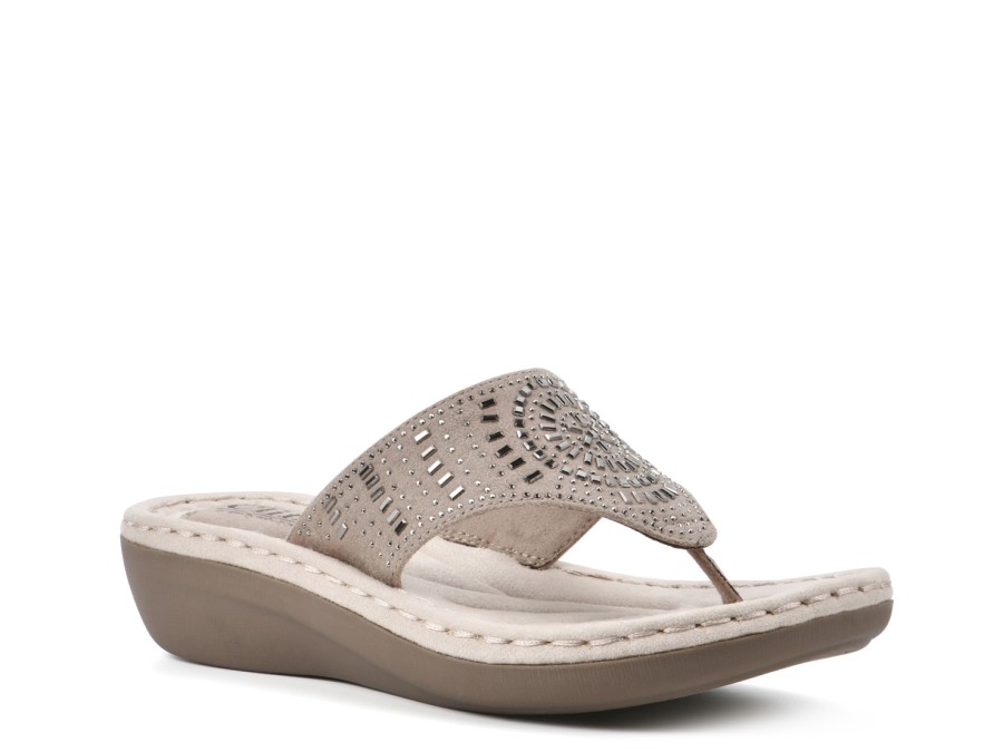 Wholesale Cliffs by White Mountain Cienna Wedge Sandal Taupe