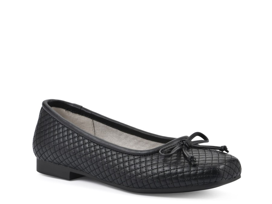 New Cliffs by White Mountain Bessy Ballet Flat Smooth Black